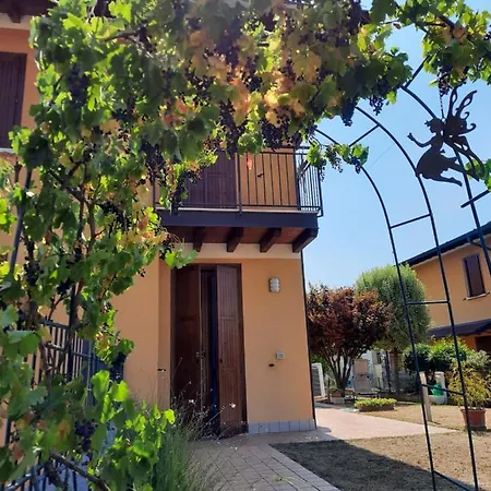 Acero Rosso In Franciacorta Bed and Breakfast